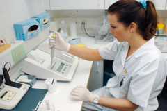 Assistent/in für Biochemie und Biotechnologie
